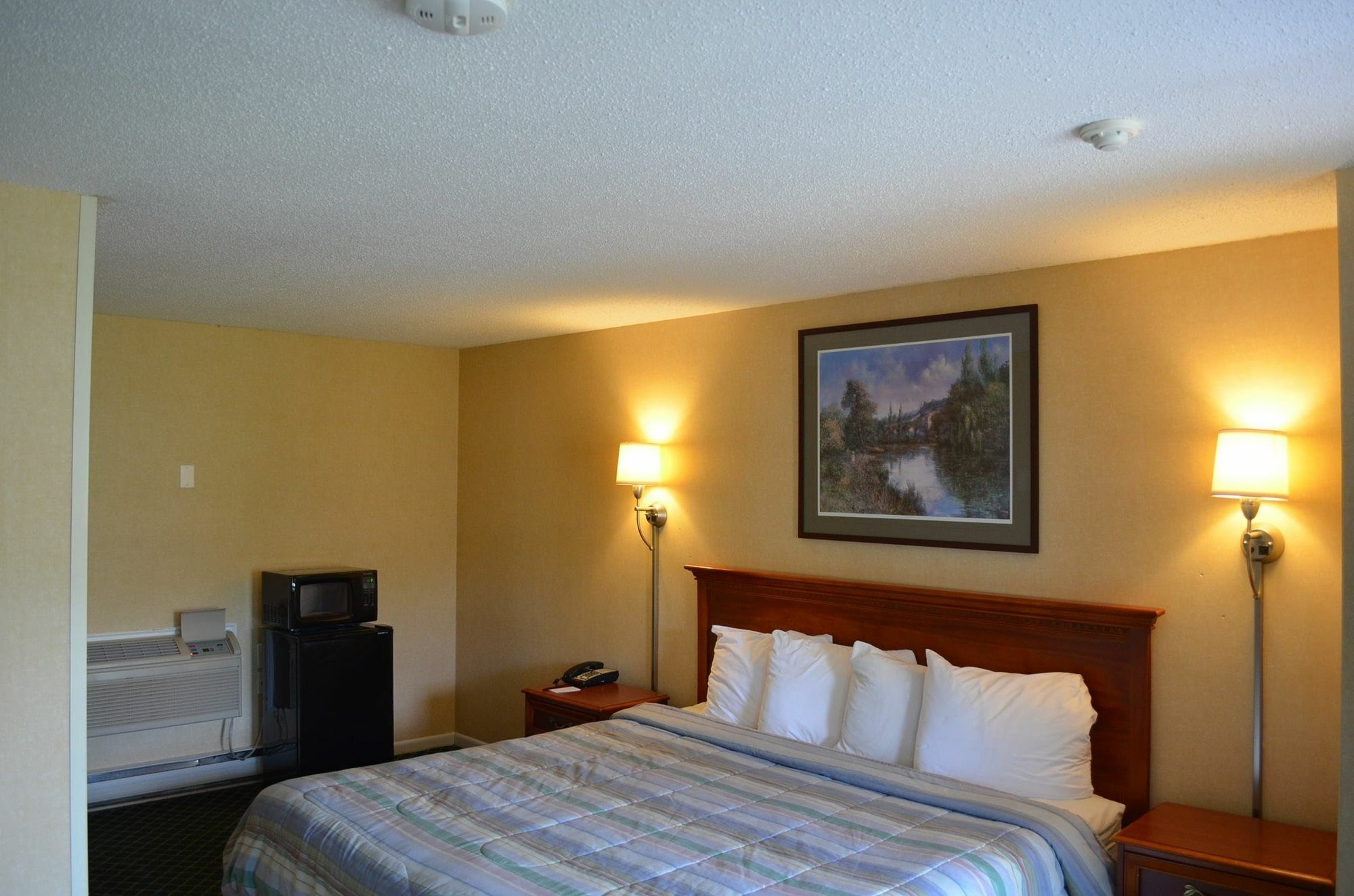 Hyannis Host Inn Esterno foto